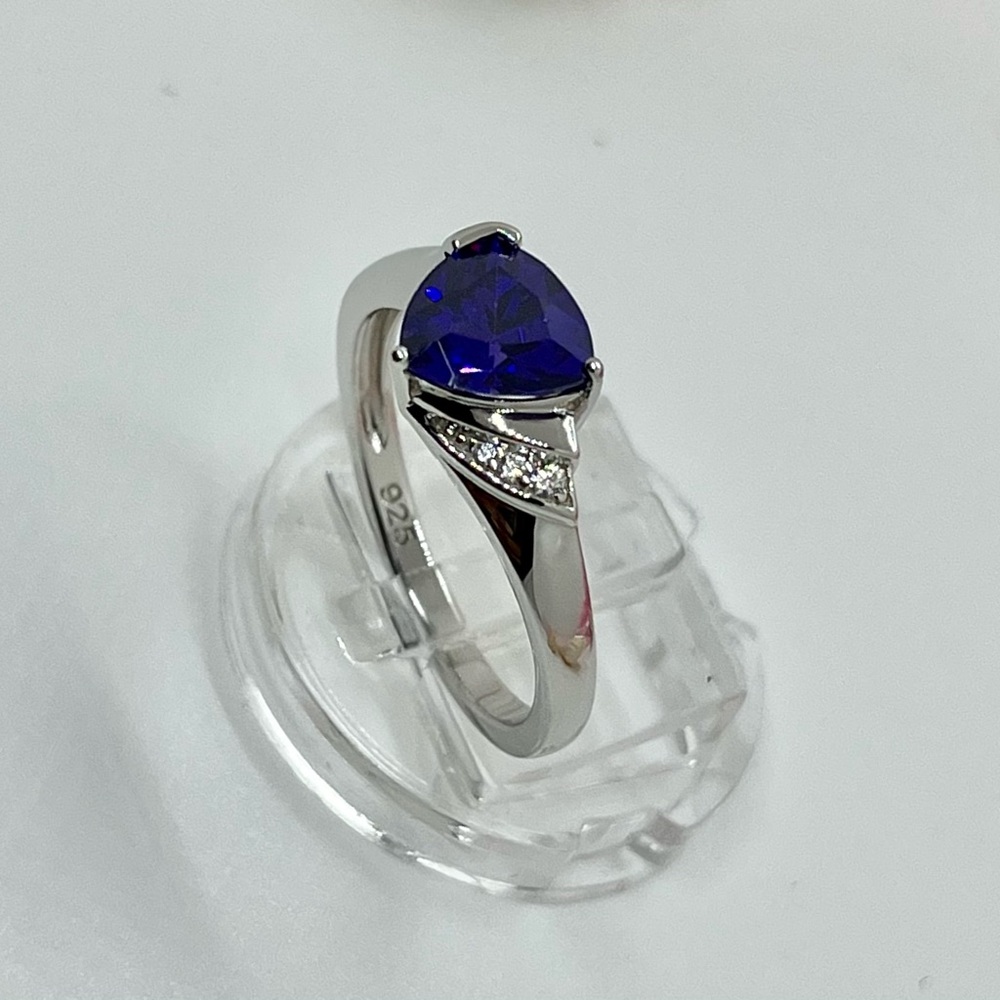 Ring Sterling Silver Elegant Trillion Cut Amethyst CZ for Women.R11